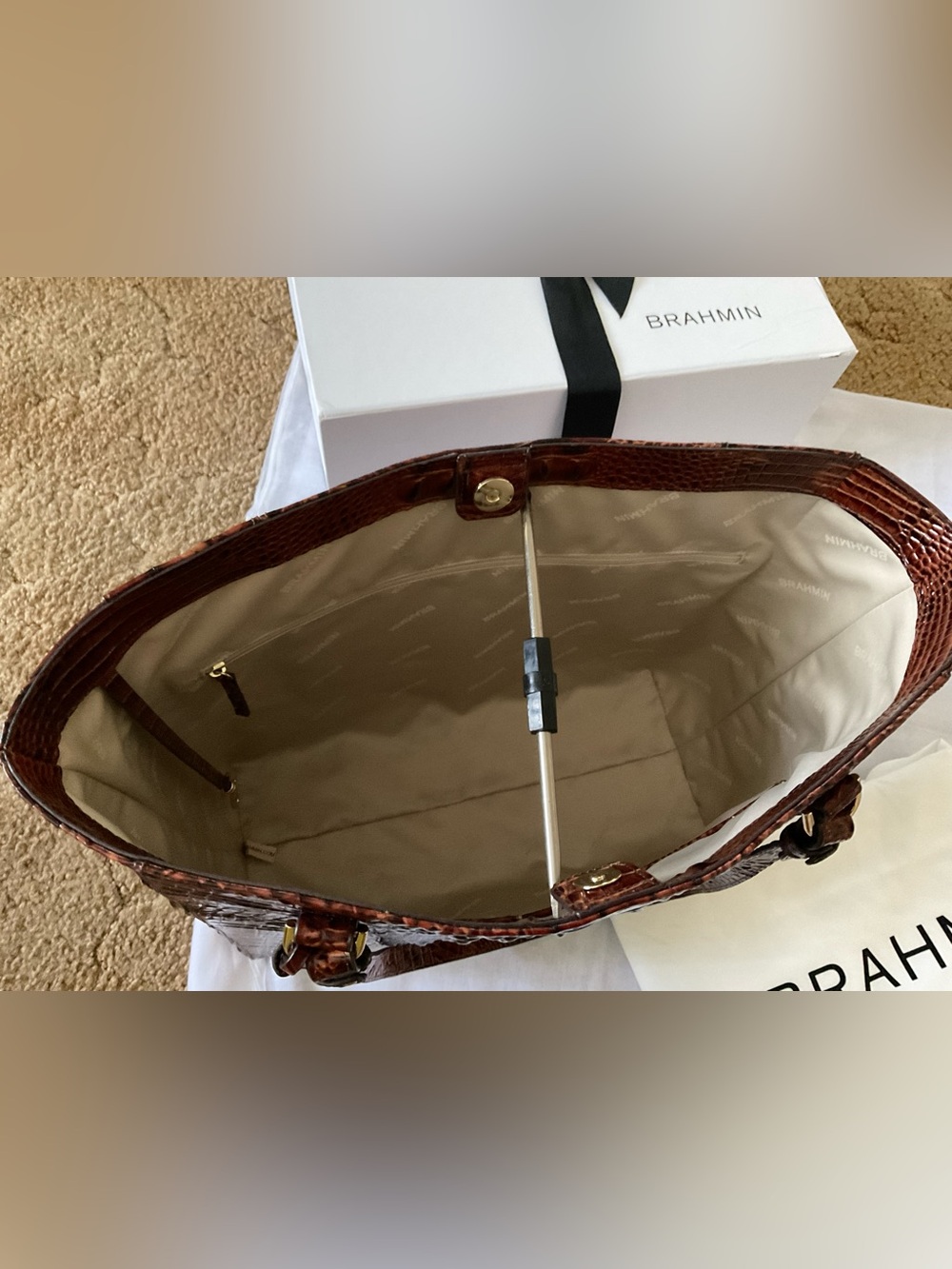 Beautiful Brahmin April pecan Cognac/brown Croc-Embossed Leather Tote! NWOT - Picture 4 of 4